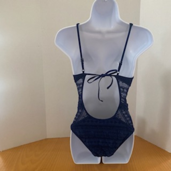 NEW BECCA Reveal Show & Tell Plunge One Piece Suit - Picture 6 of 7